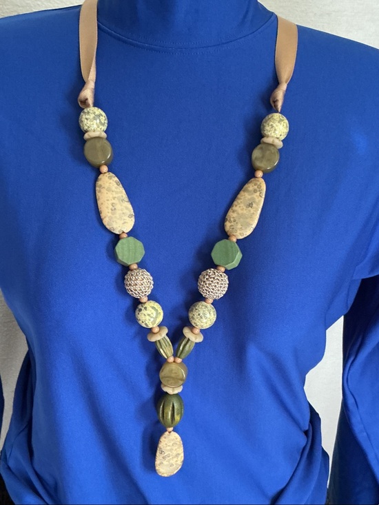 Jewelry - Earthy Green Mixed-Bead Pendant Necklace